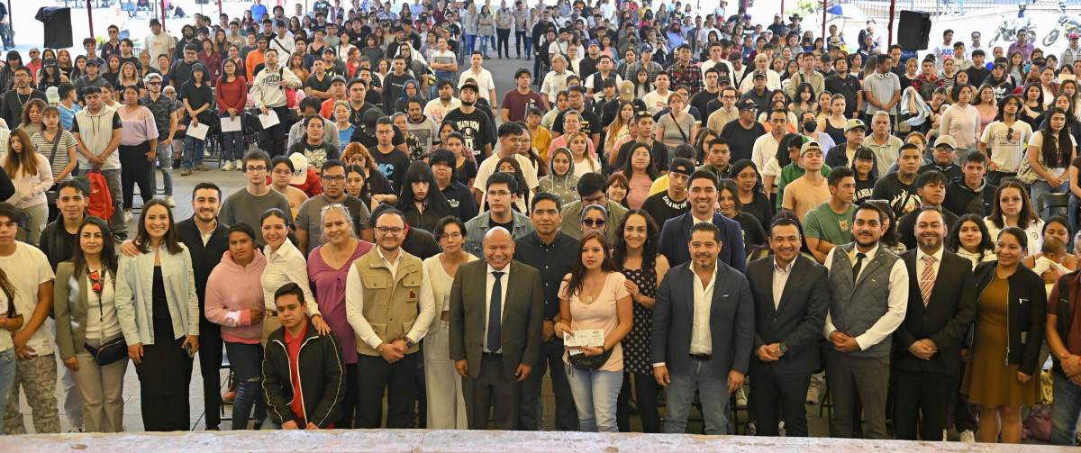 ENCABEZA RACIEL PÉREZ CRUZ ENTREGA DE TARJETAS DE LOS PROGRAMAS PARA EL BIENESTAR EN TLALNEPANTLA